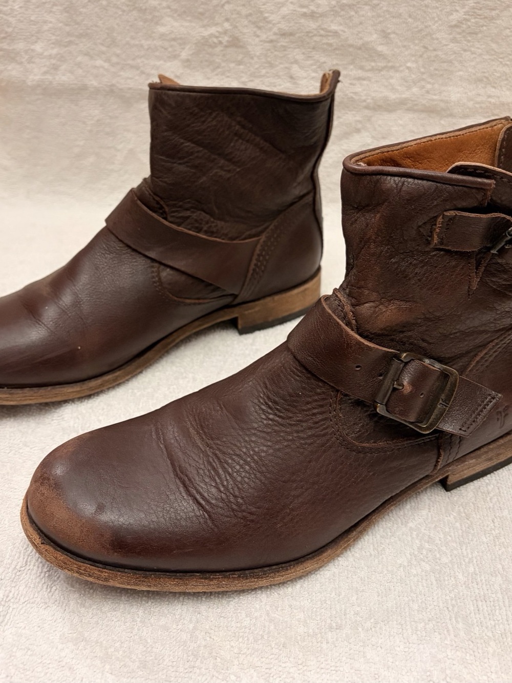 Frye Veronica Back Zip Short Boots Leather Ankle Boots - Brown